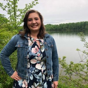 Meet your Posher, Cecelia